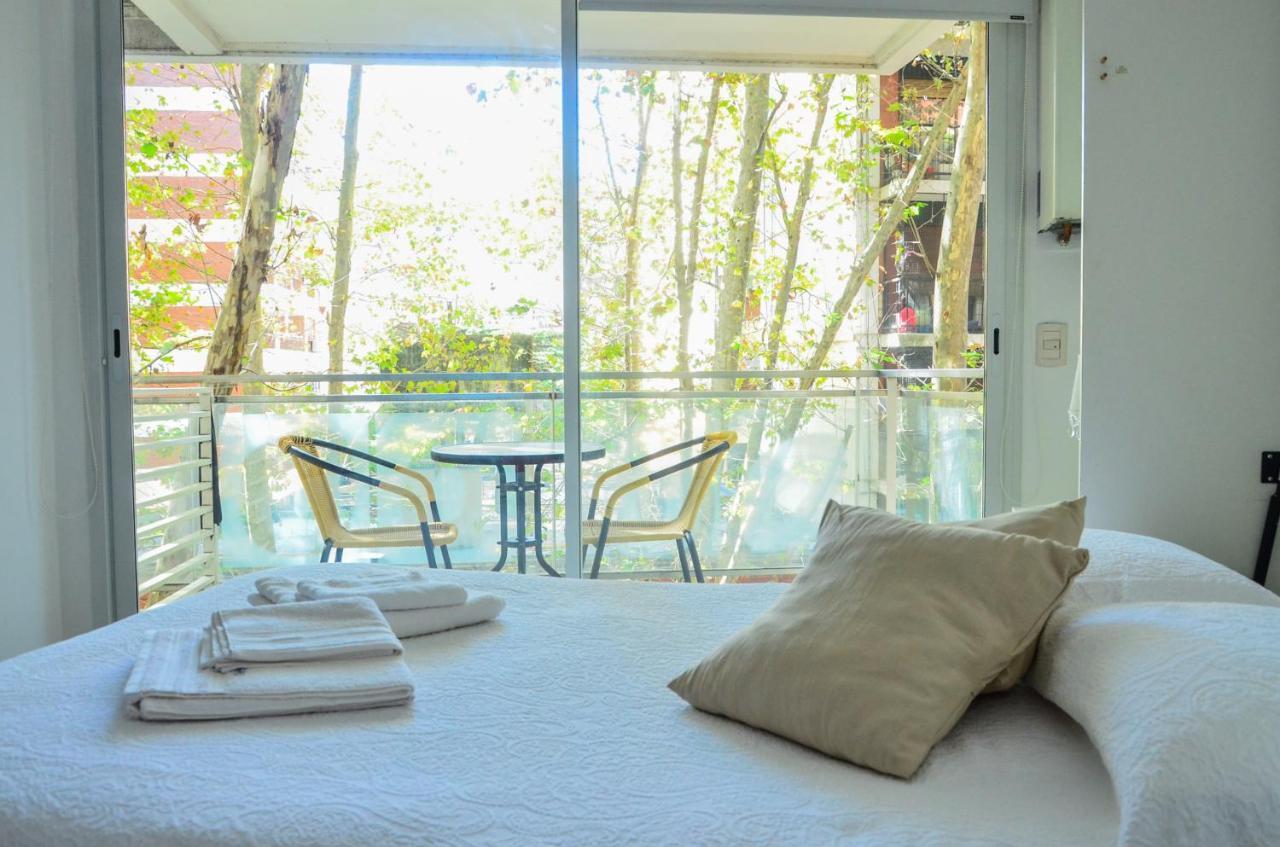 Monoambiente Super Amplio Y Comodo, Ideal Para Explorar La Ciudad Buenos Aires Esterno foto
