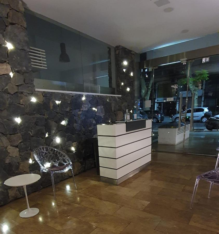 Monoambiente Super Amplio Y Comodo, Ideal Para Explorar La Ciudad Buenos Aires Esterno foto