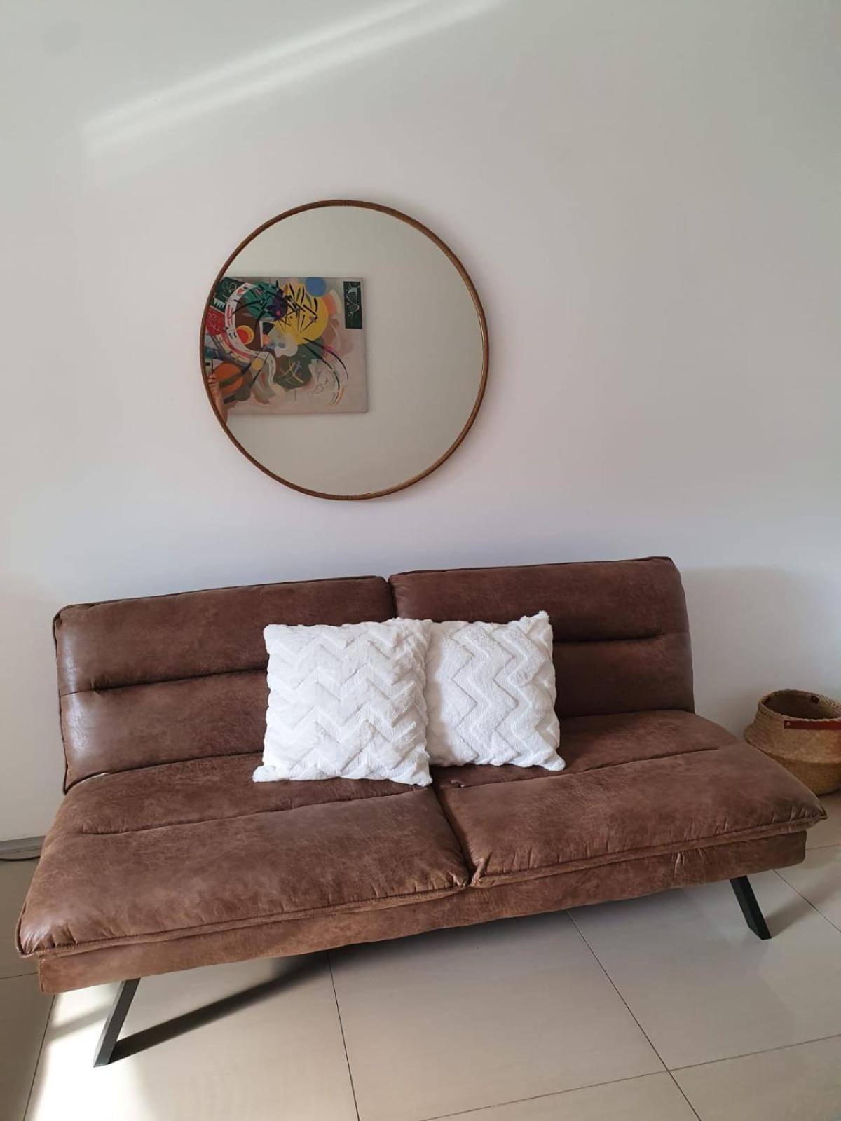 Monoambiente Super Amplio Y Comodo, Ideal Para Explorar La Ciudad Buenos Aires Esterno foto