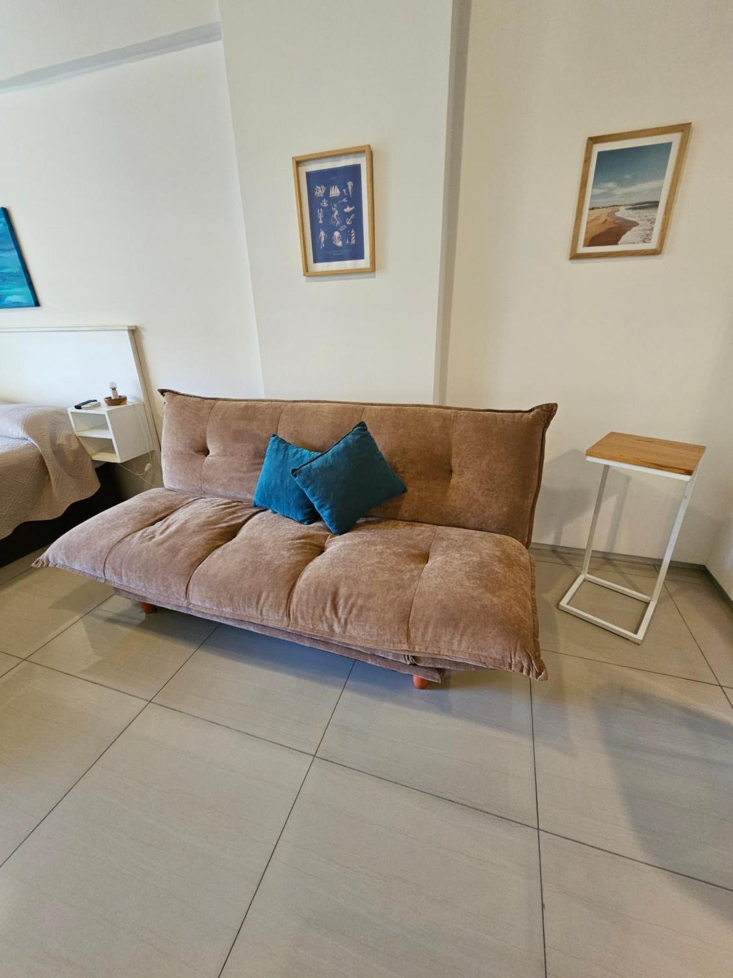 Monoambiente Super Amplio Y Comodo, Ideal Para Explorar La Ciudad Buenos Aires Esterno foto